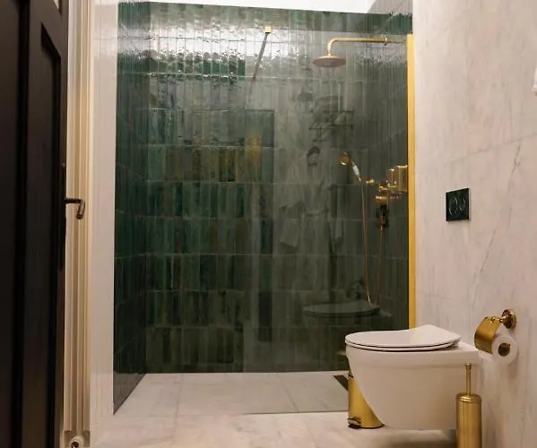 Leon S Place * 브라쇼브